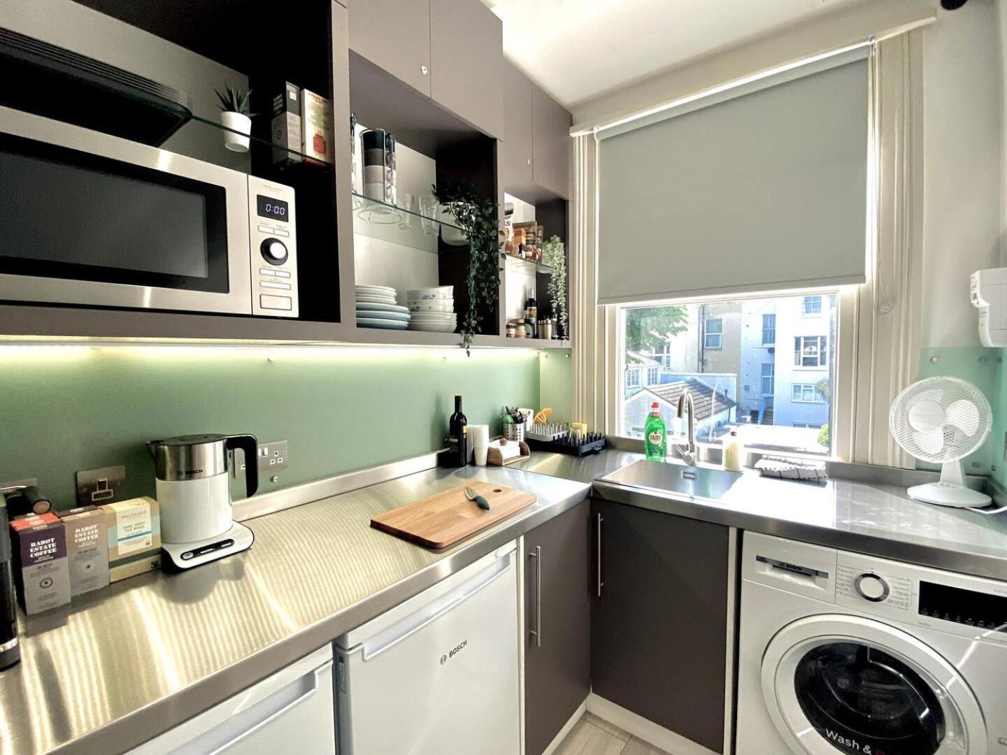 Apt 08 Beachside Beauty Central Studio Steps From Cafes Hove Exterior foto